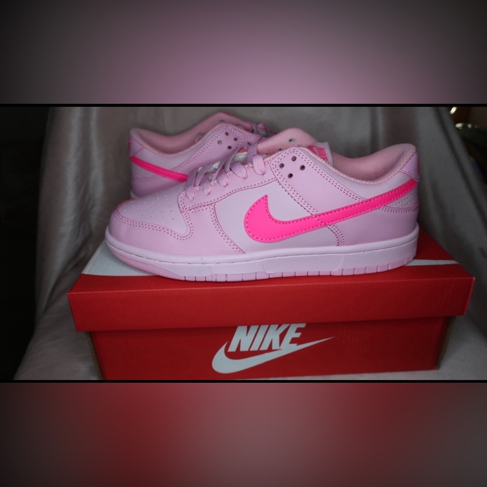 NIKE DUNKS LOW- TRIPLE PINK